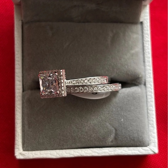 Engagement Set of Rings Sterling Silver size 9 - Picture 3 of 6